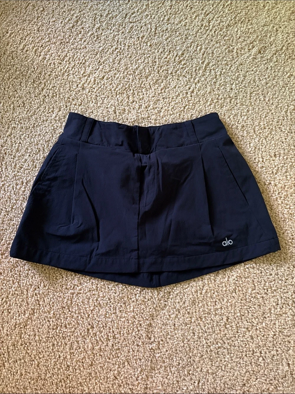 ALO Yoga Fan Club Mini Skirt, Black. Small